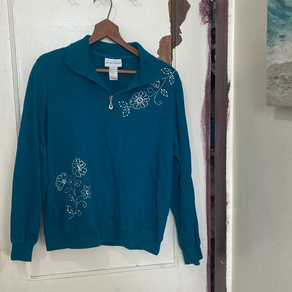 Alfred Dunner Women’s Pullover size M